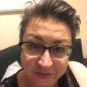 Meet your Posher, Andrea